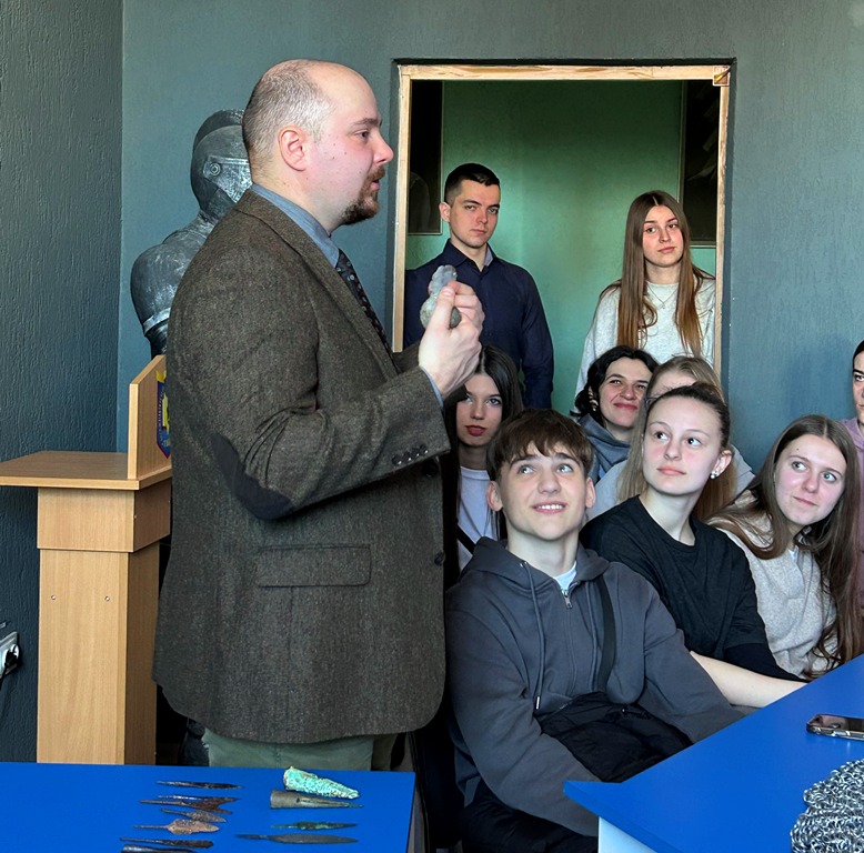 Баран Б.М. про артефакти